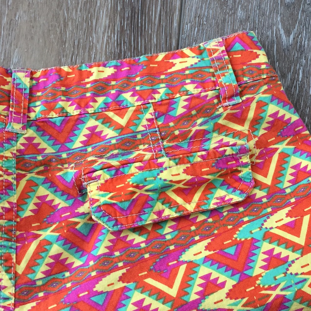 Bright Aztec Pattern Vibrant Shorts - Picture 5 of 5